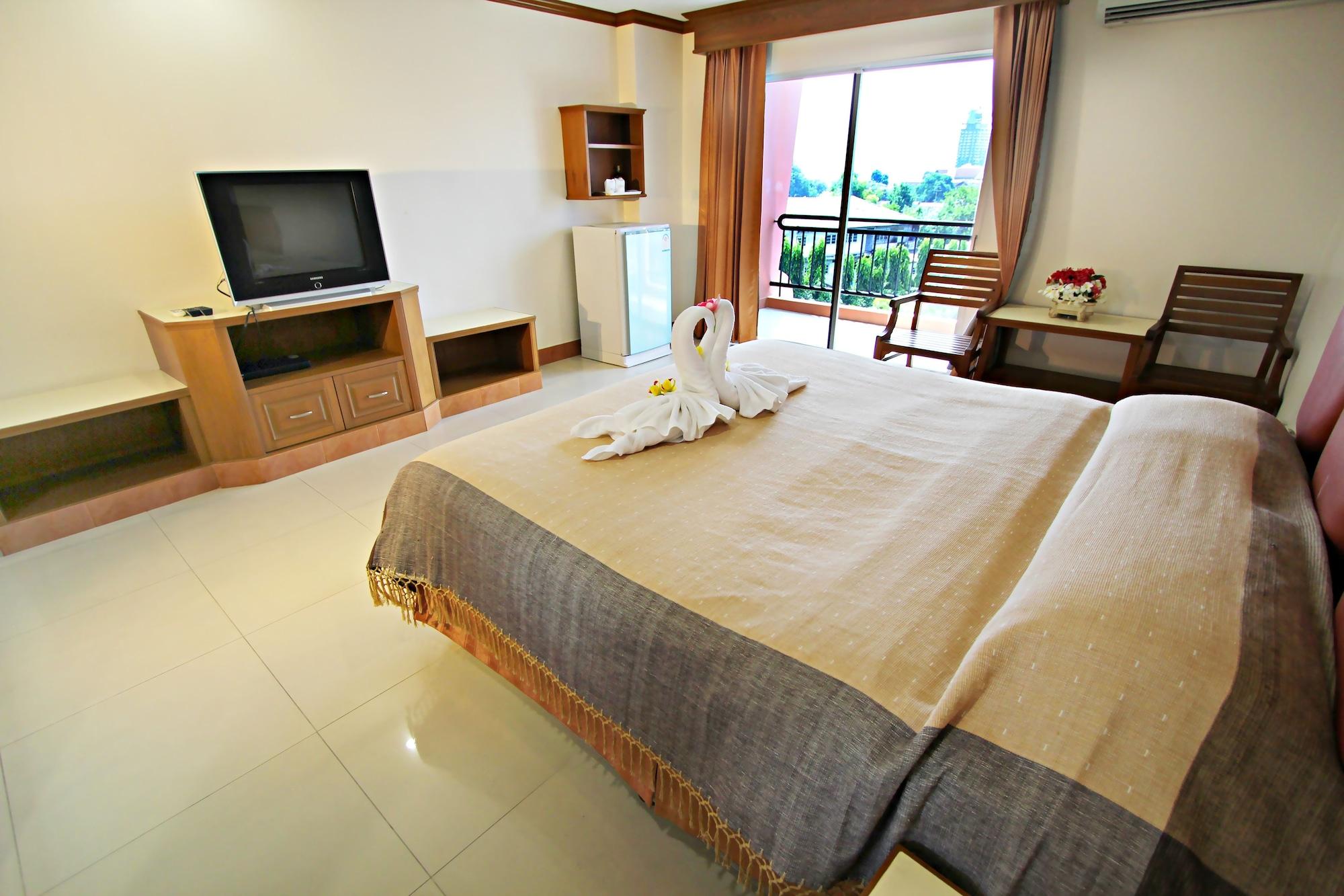 Lek Villa Pattaya Extérieur photo