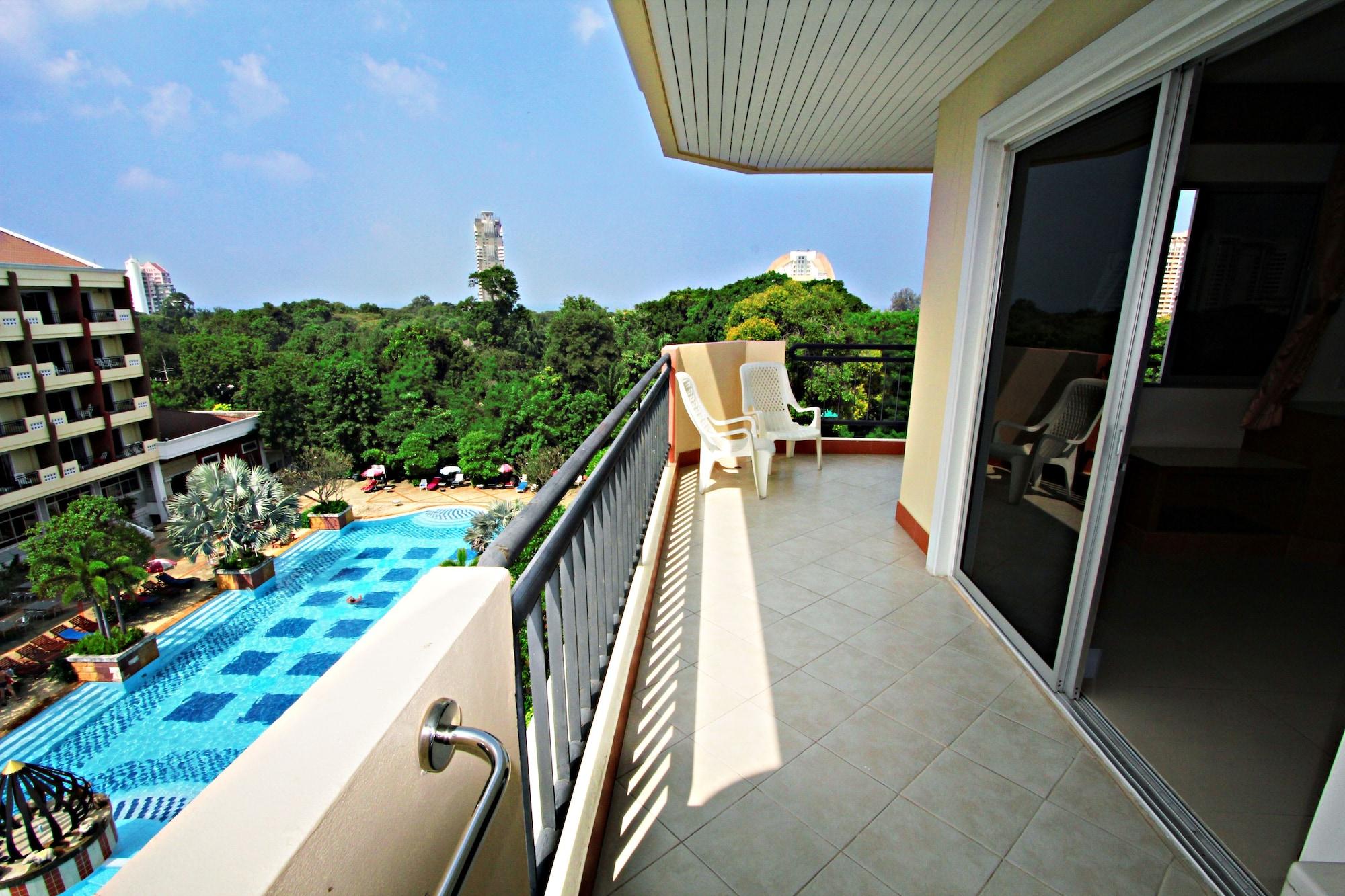 Lek Villa Pattaya Extérieur photo