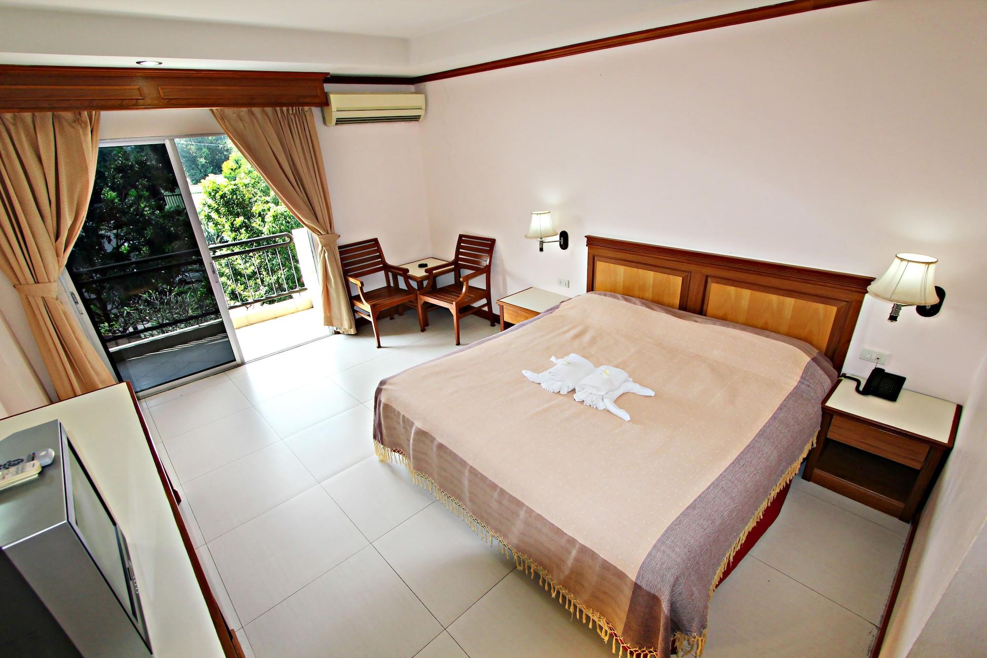 Lek Villa Pattaya Extérieur photo