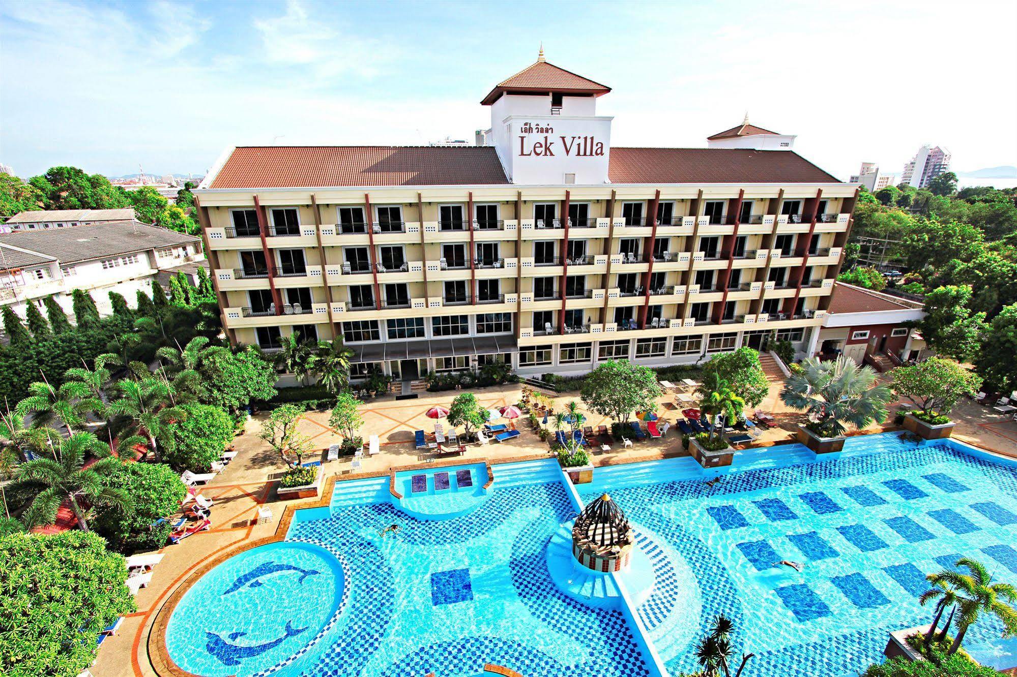 Lek Villa Pattaya Extérieur photo